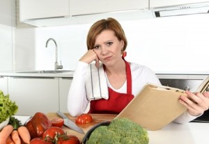 donna in cucina